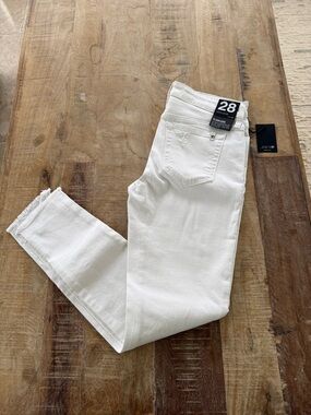 Joe's Jeans White Flawless. Skinny High-Rise Jeans 28. New with tags.